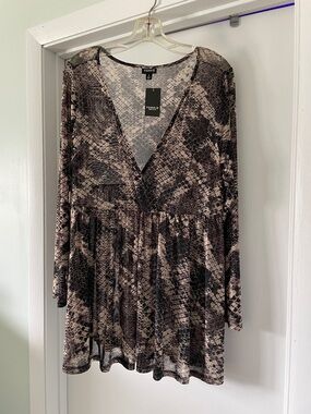 NEW Torrid Sheer Black & Tan Snake Print V Neck Top NWT